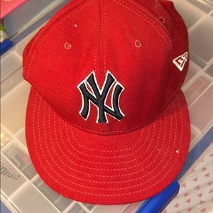 NY Yankees fitted baseball cap
